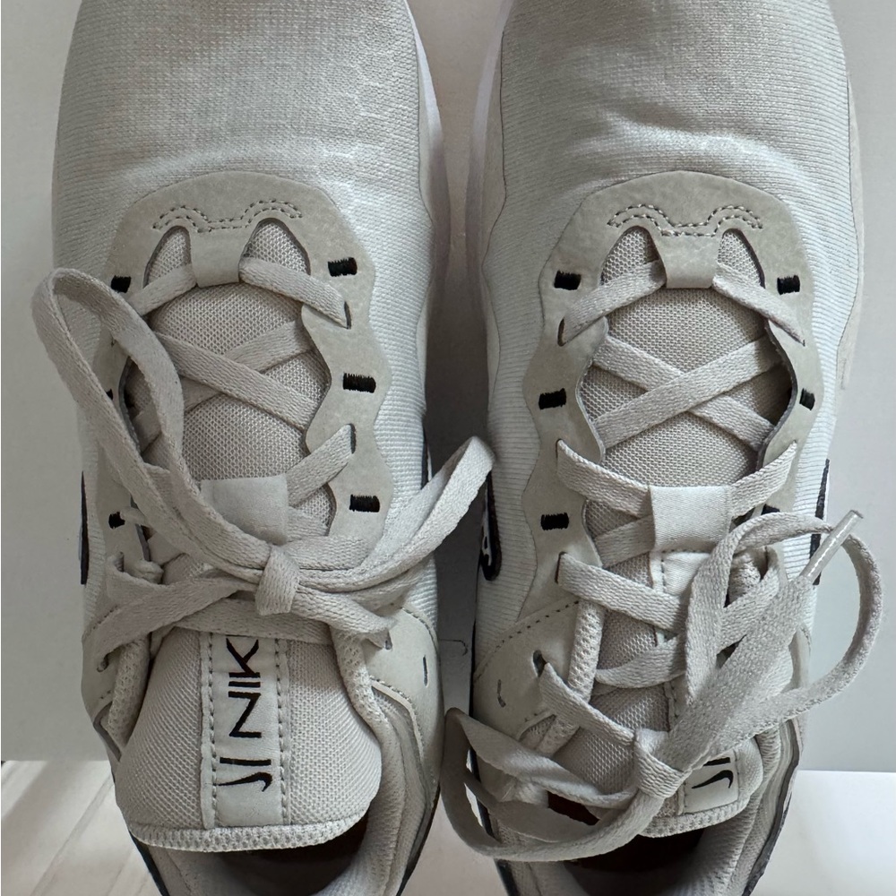 Nike Women's Legend Essential 2 Training Shoes - Picture 5 of 8